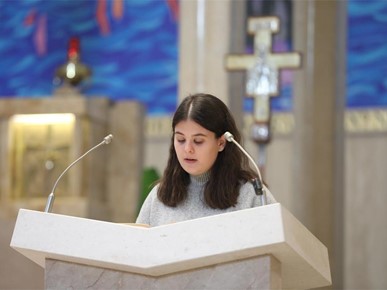 /A/2025/9/D/Nadbiskup Kutleša predvodio misno slavlje sa zazivom Duha Svetoga na početku nove akademske godine na HKS-u (5).JPG