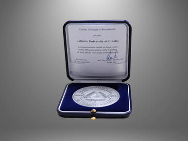 /A/2025/9/D/Ružomberok medaljica 3.png