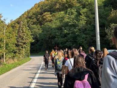 /A/2025/9/MARIJA BISTRICA/Misa - mladi/Hodočašće mladih Zagrebačke nadbiskupije u Mariju Bistricu (19).jpeg