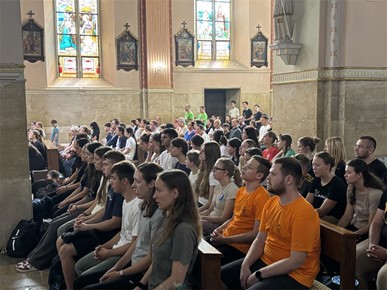 /A/2025/9/MARIJA BISTRICA/Misa - mladi/Hodočašće mladih Zagrebačke nadbiskupije u Mariju Bistricu (3).jpeg