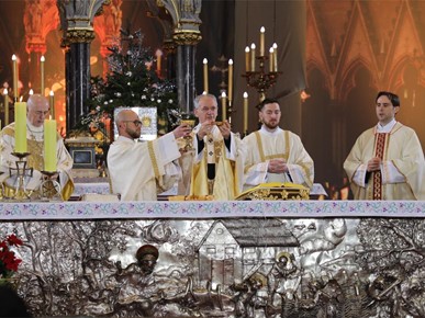 /A/2026/1/Bogojavljenje/Nadbiskup Kutleša predvodio misno slavlje svetkovine Bogojavljenja u Zagrebačkoj katedrali (23).JPG