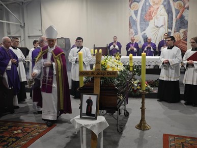/A/2026/1/Ispraćaj mons Josipa Oslića/260115 misa zadušnica_mons. Oslić (27).JPG