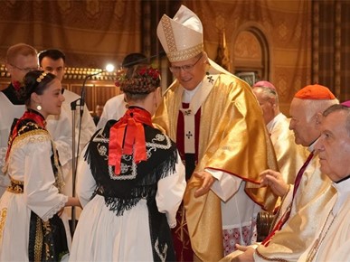 /A/2026/10/A/Proslavljen srebrni biskupski jubilej đakovačko-osječkog nadbiskupa Đure Hranića (3).jpg