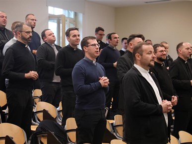 /A/2026/10/D/Održan prvi zajednički susret Trajne formacije svećenika (5).JPG
