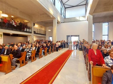 /A/2026/10/D/​Župa sv. Barbare u Velikoj Mlaki proslavila 50 godina postojanja i 10 godina od početka gradnje crkve Presvetog Srca Isusova (11).jpeg