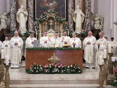 /A/2026/10/E/261015 Kardinal Bozanić predvodio misu na sv. Tereziju Avilsku (3).jpg