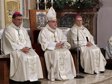 /A/2026/10/E/261015 Kardinal Bozanić predvodio misu na sv. Tereziju Avilsku (5).jpg