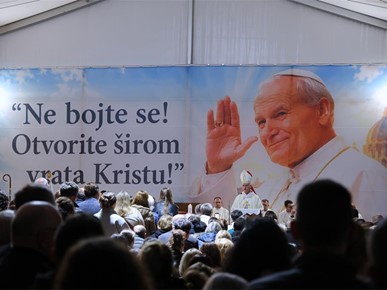 /A/2026/10/G/261022 Nadbiskup Kutleša predvodio misno slavlje svetkovine sv. Ivana Pavla II. u Jelkovcu (11).JPG