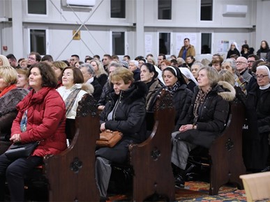 /A/2026/2/B/260207 Biskup Kovač predvodio misno slavlje prvog dana trodnevnice uoči Stepinčeva (13).JPG