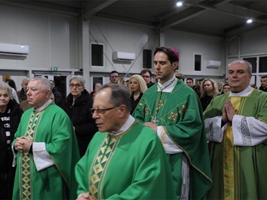 /A/2026/2/B/260207 Biskup Kovač predvodio misno slavlje prvog dana trodnevnice uoči Stepinčeva (3).JPG