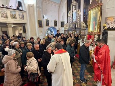 /A/2026/2/B/Vlč. Anđelo Maly predvodio misno slavlje trećega dana devetnice bl. Alojziju Stepincu u Krašiću (3).jpeg