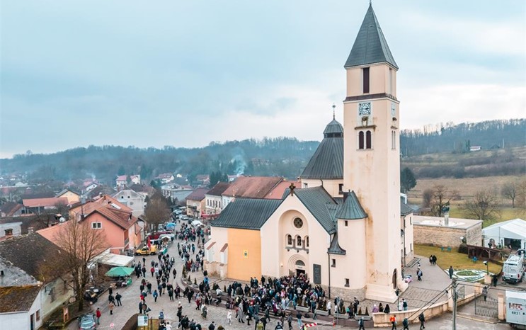 Pješaci iz Karlovačkog i Dugoreškog dekanata hodočastili u Krašić