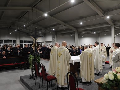 /A/2026/2/C/Zadnji dan trodnevnice uoči Stepinčeva predvodio biskup Šaško (18).JPG