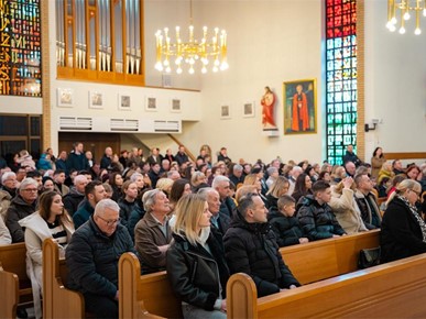 /A/2026/2/D/Biskup Gorski krstio peto dijete obitelji Prljević (2).jpg