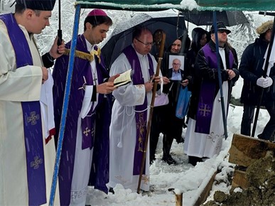 /A/2026/2/D/Misa zadušnica i sprovodni obredi za vlč. Stjepana Lukeca (12).jpg