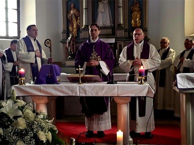 /A/2026/2/D/Misa zadušnica i sprovodni obredi za vlč. Stjepana Lukeca (3).jpg