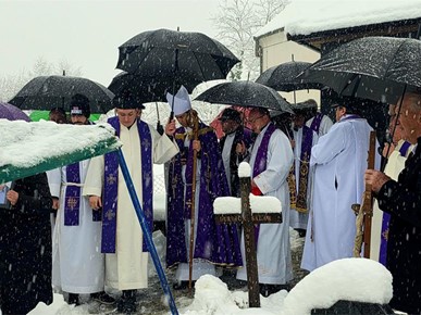 /A/2026/2/D/Misa zadušnica i sprovodni obredi za vlč. Stjepana Lukeca (9).jpg