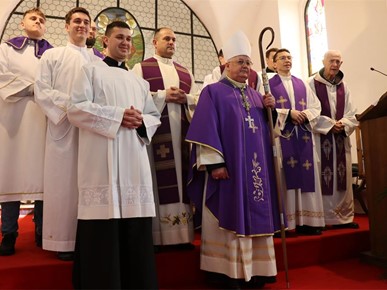 /A/2026/2/E/Biskup Razum predvodio misu zahvalnicu u rodnoj Župi sv. Martina biskupa (12).jpg