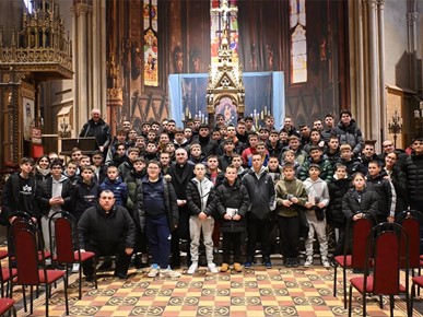 /A/2026/2/E/Ministranti Zadarske nadbiskupije posjetili Međubiskupijsko sjemenište na zagrebačkoj Šalati (1).JPG