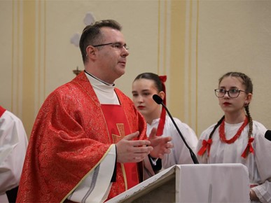 /A/2026/2/STEPINČEVO/Krašić/260210 Biskup Škvorčević predvodio misu na Stepinčevo u Krašiću (28).JPG