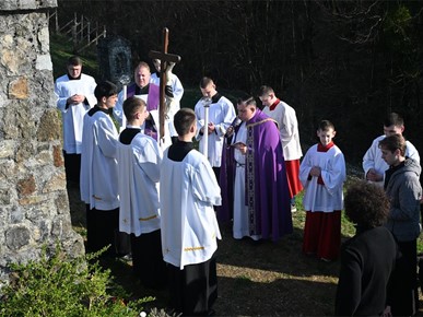 /A/2026/3/C/Hodočašće sjemeništaraca u župu Bistra (11).JPG