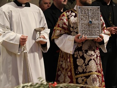 /A/2026/3/Cvjetnica/Nadbiskup Kutleša predvodio misno slavlje Nedjelje Muke Gospodnje u Zagrebačkoj katedrali (1).JPG