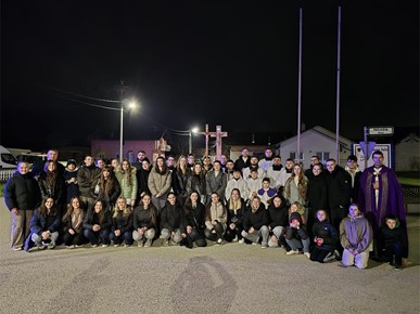 /A/2026/3/D/Misno slavlje i križni put za mlade u Župi Uzvišenja Svetog Križa u Dugom Selu (2).jpg