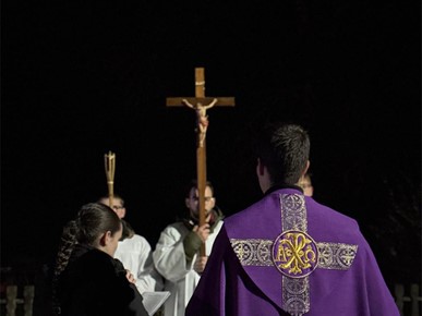 /A/2026/3/D/Misno slavlje i križni put za mlade u Župi Uzvišenja Svetog Križa u Dugom Selu (3).jpg