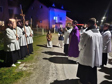 /A/2026/3/D/Misno slavlje i križni put za mlade u Župi Uzvišenja Svetog Križa u Dugom Selu (7).jpg