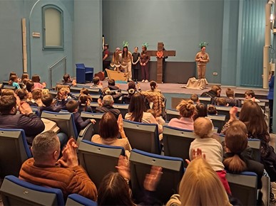 /A/2026/3/D/Održan križni put učenika, roditelja i djelatnika katoličkih osnovnih škola (9).jpg