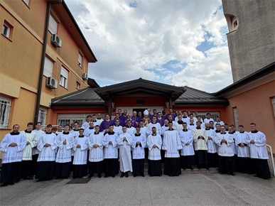 /A/2026/3/D/Šestorica bogoslova primljeni među kandidate za sveti red đakonata i prezbiterata (7).JPG