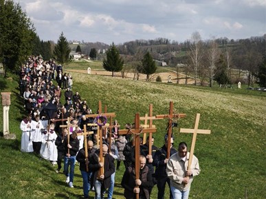 /A/2026/3/E/20. hodočasnički križni put u župi Novigrad na Dobri (5).jpg