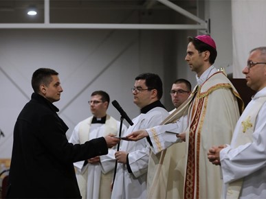 /A/2026/3/F/260326 Susret s katekumenima (14).JPG