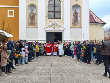 /A/2026/3/F/Biskup Gorski Cvjetnica (3).jpeg