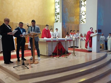 /A/2026/3/F/Kardinal Bozanić predvodio misno slavlje Cvjetnice u Župi Muke Isusove (2).jpeg