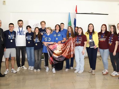 /A/2026/4/B/OŠ Jure Kaštelana i XV. gimnazija iz Zagreba pobjednici Vjeronaučne olimpijade (1).jpg