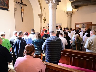 /A/2026/4/C/Hodočašće šalatskih sjemeništaraca i njihovih obitelji na otok Krk (5).jpg