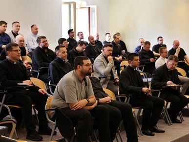 /A/2026/4/C/Održan susret Trajne formacije svećenika (4).JPG