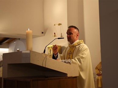 /A/2026/4/Posveta crkve/Nadbiskup Kutleša posvetio crkvu u Gajnicama (44).JPG