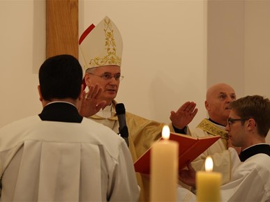 /A/2026/4/Posveta crkve/Nadbiskup Kutleša posvetio crkvu u Gajnicama (47).JPG