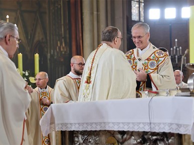/A/2026/4/USKRS/260405 Nadbiskup Kutleša predvodio misu na Uskrs (17).JPG