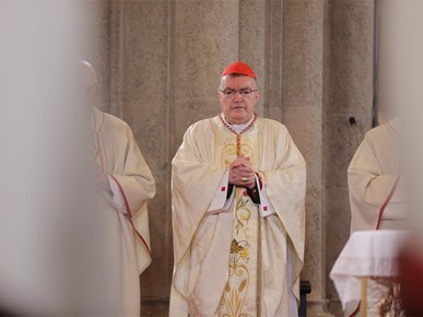 /A/2026/4/USKRS/260405 Nadbiskup Kutleša predvodio misu na Uskrs (24).JPG