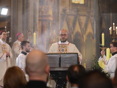 /A/2026/4/USKRS/260405 Nadbiskup Kutleša predvodio misu na Uskrs (32).JPG