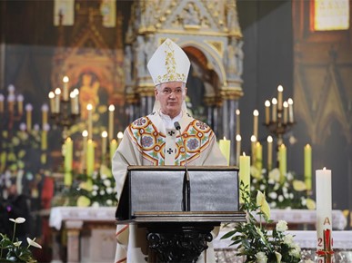 /A/2026/4/USKRS/260405 Nadbiskup Kutleša predvodio misu na Uskrs (40).JPG