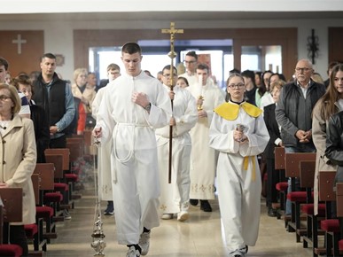 /A/2026/4/USKRS/Biskup Šaško predvodio uskrsnu misu u Župi sv. Marka Križevčanina (4).JPG