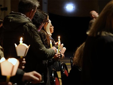 /A/2026/4/VELIKA SUBOTA/260404 Nadbiskup Kutleša predvodio Vazmeno bdjenje u Zagrebačkoj katedrali (12).JPG