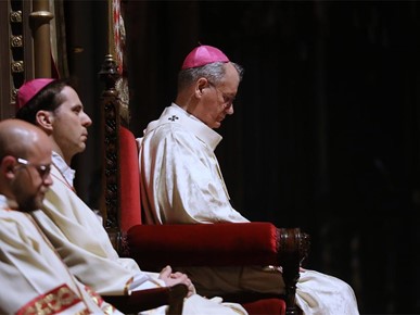 /A/2026/4/VELIKA SUBOTA/260404 Nadbiskup Kutleša predvodio Vazmeno bdjenje u Zagrebačkoj katedrali (23).JPG