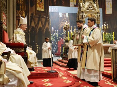 /A/2026/4/VELIKI ČETVRTAK/Nadbiskup Kutleša predvodio Misu posvete ulja u Zagrebačkoj katedrali (16).JPG