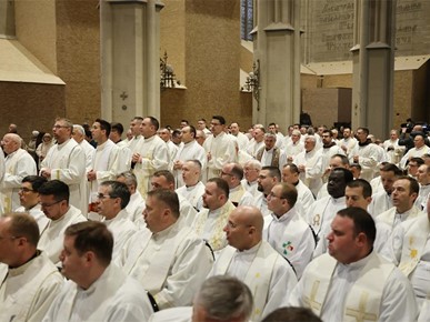 /A/2026/4/VELIKI ČETVRTAK/Nadbiskup Kutleša predvodio Misu posvete ulja u Zagrebačkoj katedrali (22).JPG