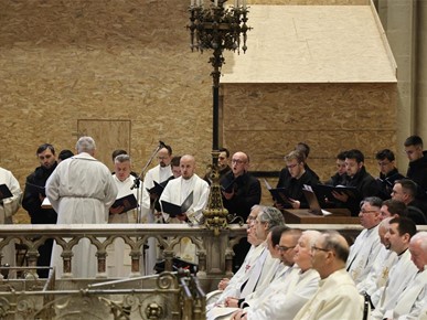 /A/2026/4/VELIKI ČETVRTAK/Nadbiskup Kutleša predvodio Misu posvete ulja u Zagrebačkoj katedrali (23).JPG